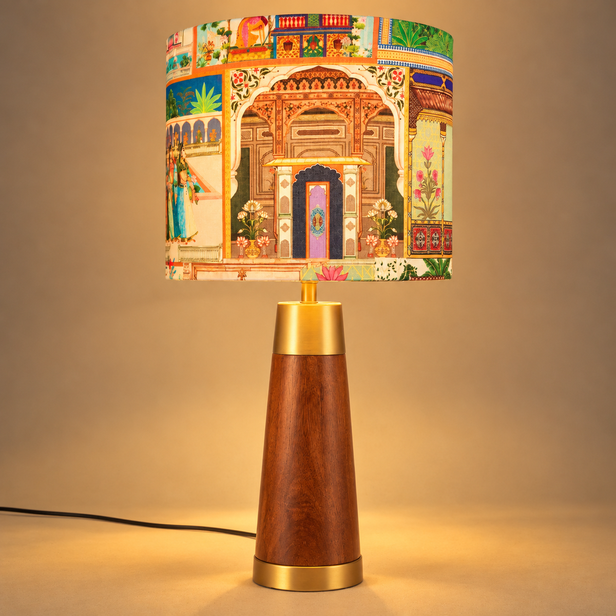 Maharani | Bordlampa i Mangoträ – Silkesskärm | Handgjord