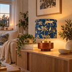 RIO-Collection | Bordlampa i Mangoträ med Savannblå Tygskärm | Handgjord