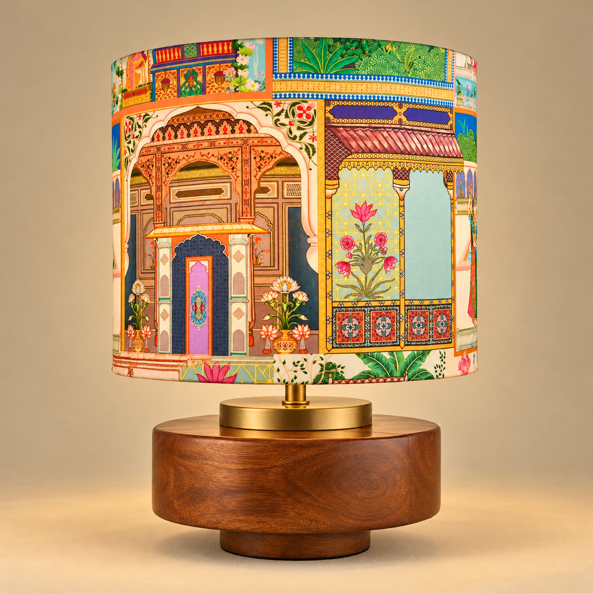 RIO-Kollektion | Bordlampa i Mangoträ – Maharani Sidenskärm | Handgjord