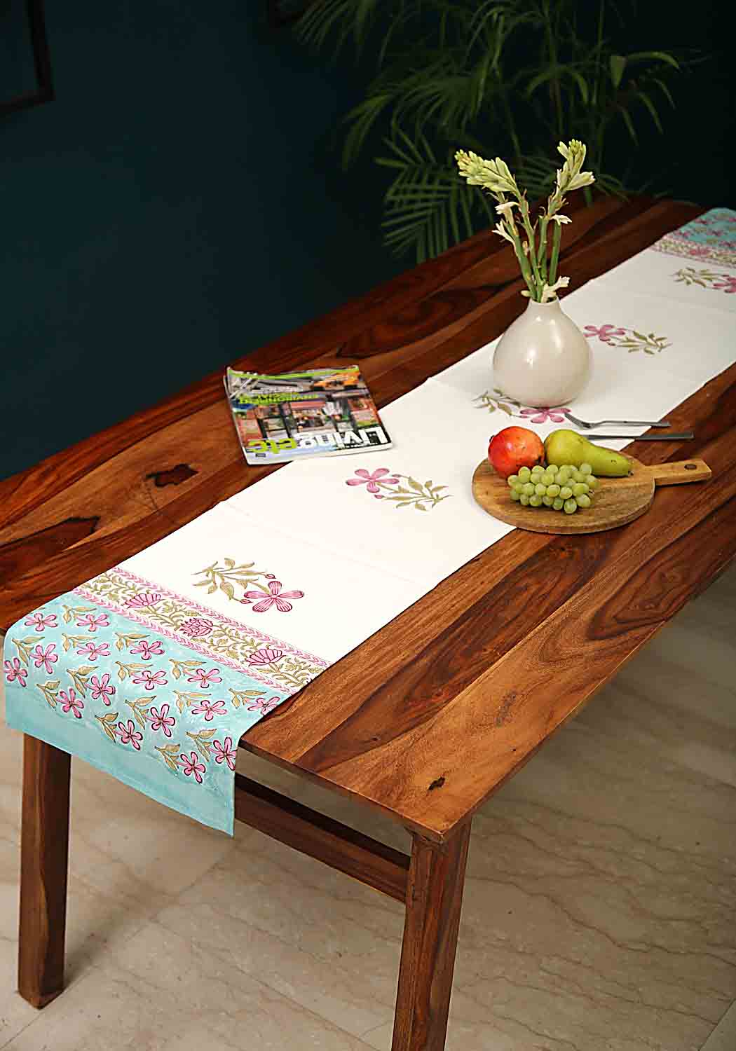 Elegant Bordslöpare | Handblocktryckt 100% Bomull med Unik Design | Perfekt för Ditt Hem 1