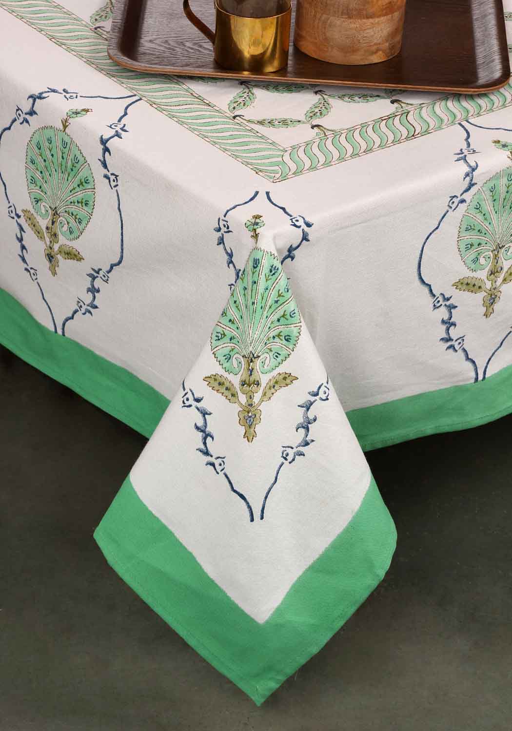 Elegant Bordsöverdrag i 100% Bomull med Handblocktryck | Grön Design för Stilfulla Matupplevelser 1
