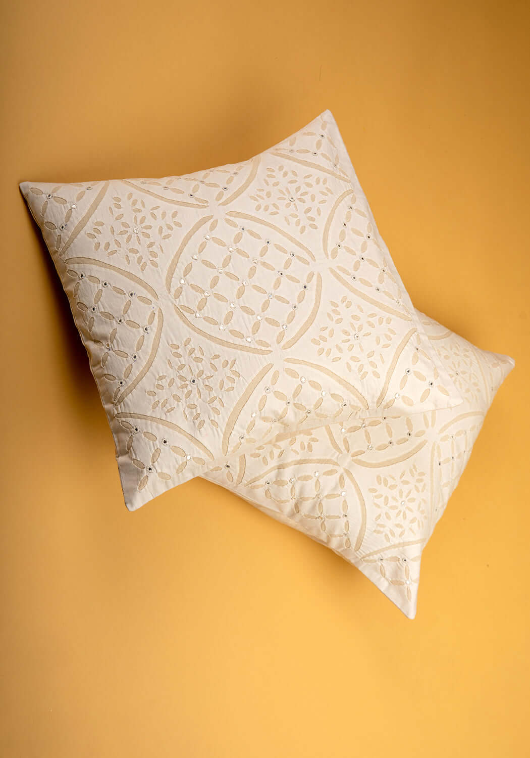 Glam | Geometriskt Kuddfodral i Bomull med Applikationsarbete | Modern Design för Heminredning 2