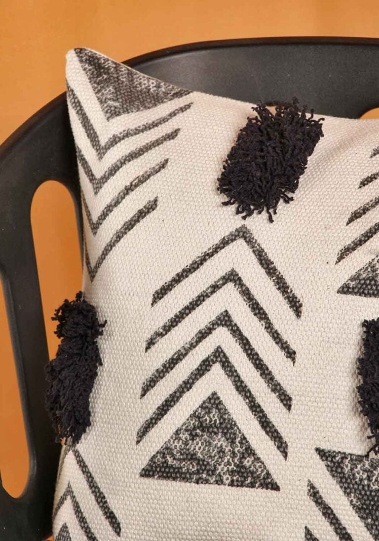 Handblocktryckt Kuddfodral i 100% Bomull med Detaljerat Mönster | Elegant Heminredning för Soffor och Sovrum 4