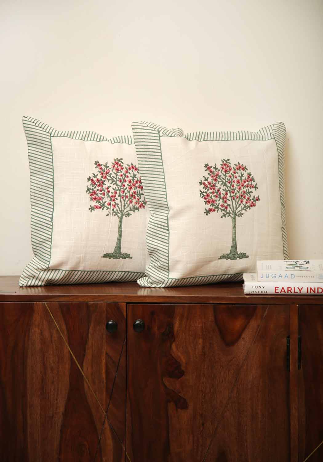 Handblocktryckt Kuddfodral i 100% Bomull med Vintage Design | Elegant Inredning för Hemmet 0