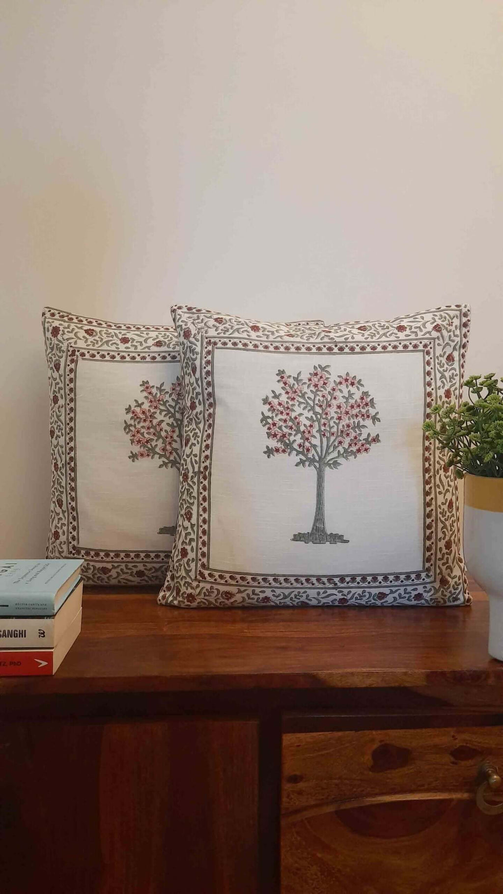 Handblocktryckt Kuddfodral i 100% Bomull med Vintage Design | Elegant Inredning för Hemmet 4