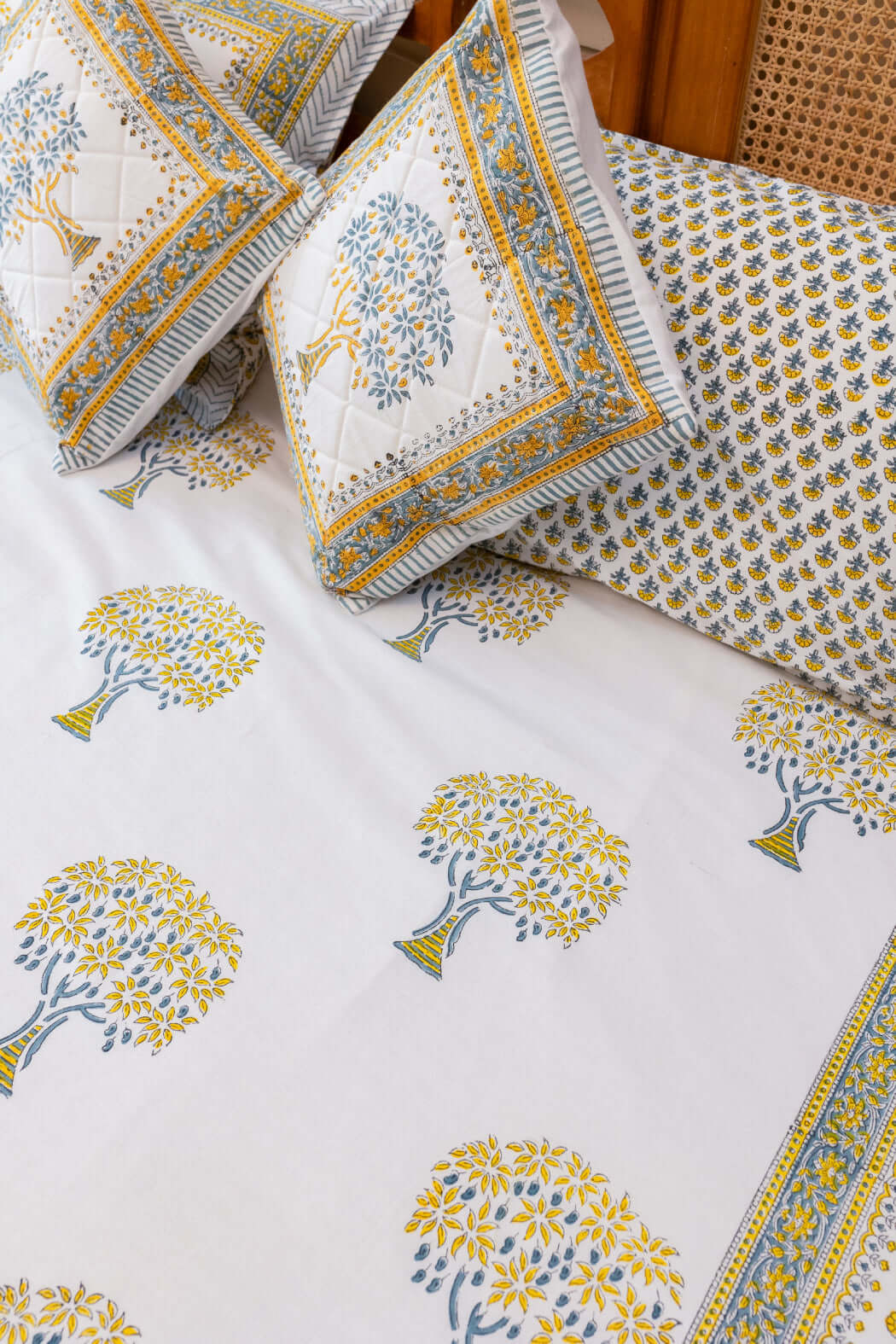 Heritage Blooms | Bäddset i 100% Bomull med Handblocktryck | Tidlös Elegans för Ditt Sovrum 3