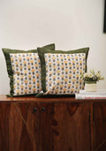 Olive Grace | Handblocktryckt Bomullskuddfodral med Elegant Design | Perfekt för Vardagsrummet 0
