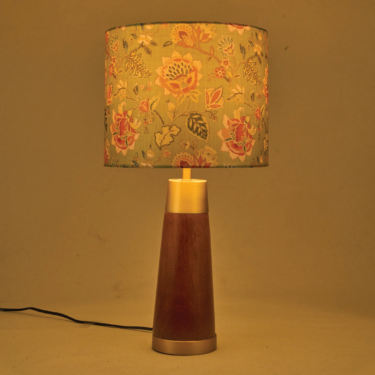 RIO-kollektionen | Bordlampa i Mangoträ med Vintage Design | Handgjord för Elegant Heminredning 1