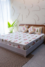 Regal Patterns | Lakan i 100% Bomull med Handblockstryck | Elegant Design för Komfort 0