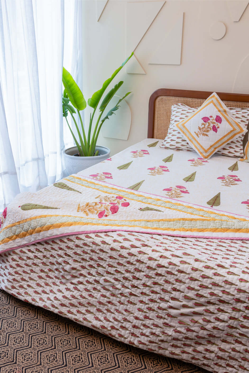 Regal Patterns | Sänglinne Set i 100% Bomull med Handblocktryck | Elegant Design för Sovrummets Stil 5