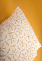 Royal Comfort | Bomull Kuddfodral med Applikationsarbete | Elegant Design för Heminredning 1