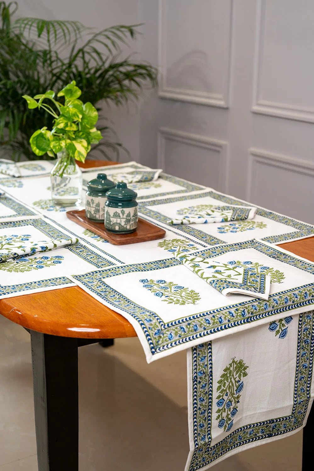 Elegant Impressions | Premium Sänglinnen Set i 100% Bomull med Handblocktryck | Unika Mönster för Elegans och Komfort
