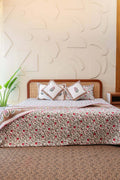 Serene Garden | Premium Quilt Set i 100% Bomull med Handblockstryck | Avkopplande Design för En Fridfull Sovmiljö 0