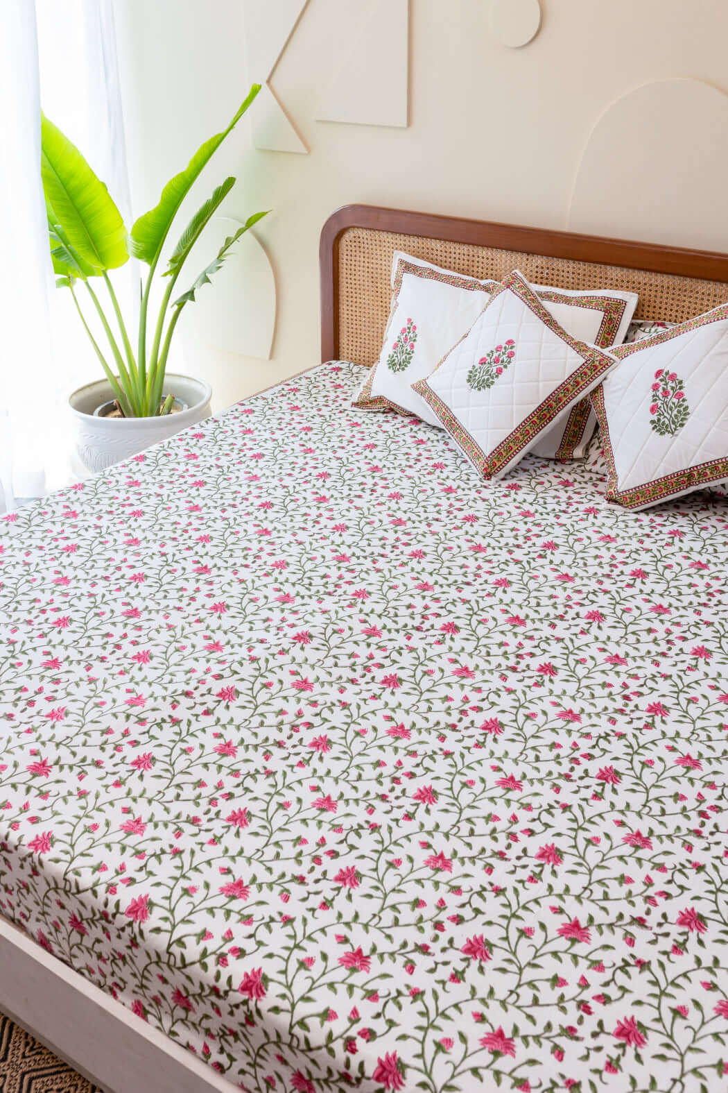 Serene Garden | Premium Quilt Set i 100% Bomull med Handblockstryck | Avkopplande Design för En Fridfull Sovmiljö 4