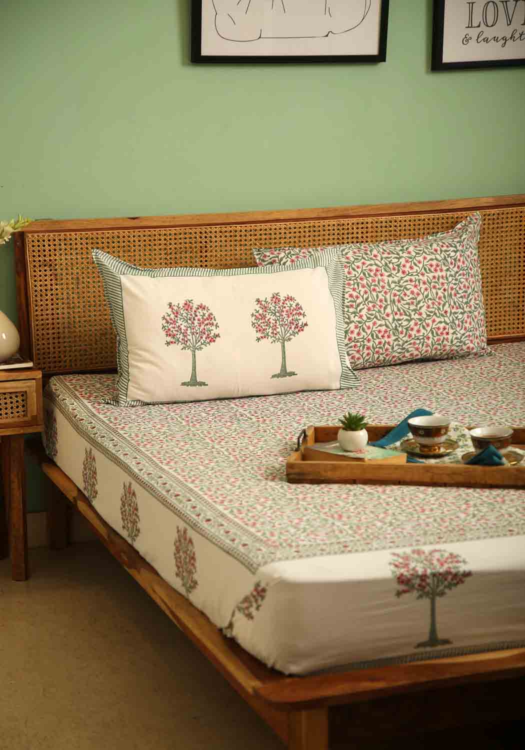 Studio Solaza | Premium Bomullslakan med Handblockstryck för Komfort och Stil | Queen Size i Grön och Rosa 1
