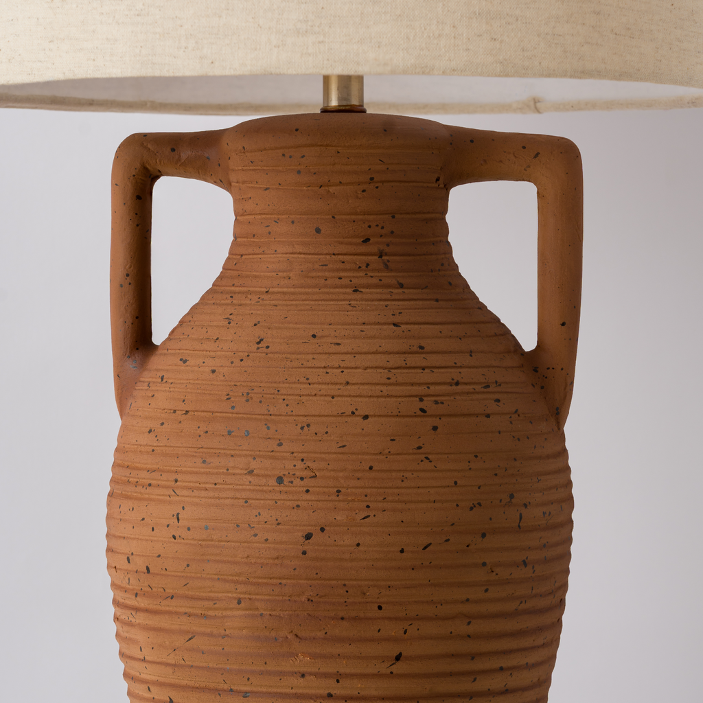 TerraLuxe | Elegant Varmtonad Liten Bordslampa för Hemmet 2