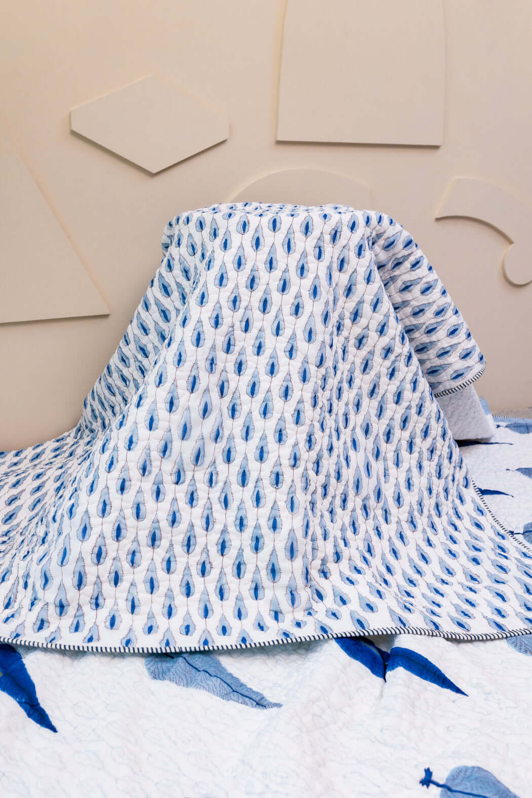 Traditionell Design | Täcke i 100% Bomull med Handblocktryckt Mönster | Mjuk och Andningsbar för Tidslös Elegans 2