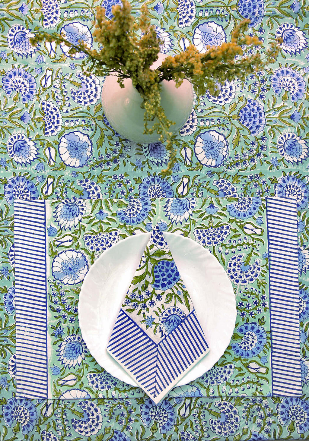 Tranquil Mist | Handblock Print Bordstablett Set med Eleganta Design | Traditionell Dukning för Hemmet 3