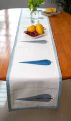 Whispers of Tradition | Bordslöpare i Premium Bomull med Handblocktryck | Elegant Design för Tidlös Inredning 0