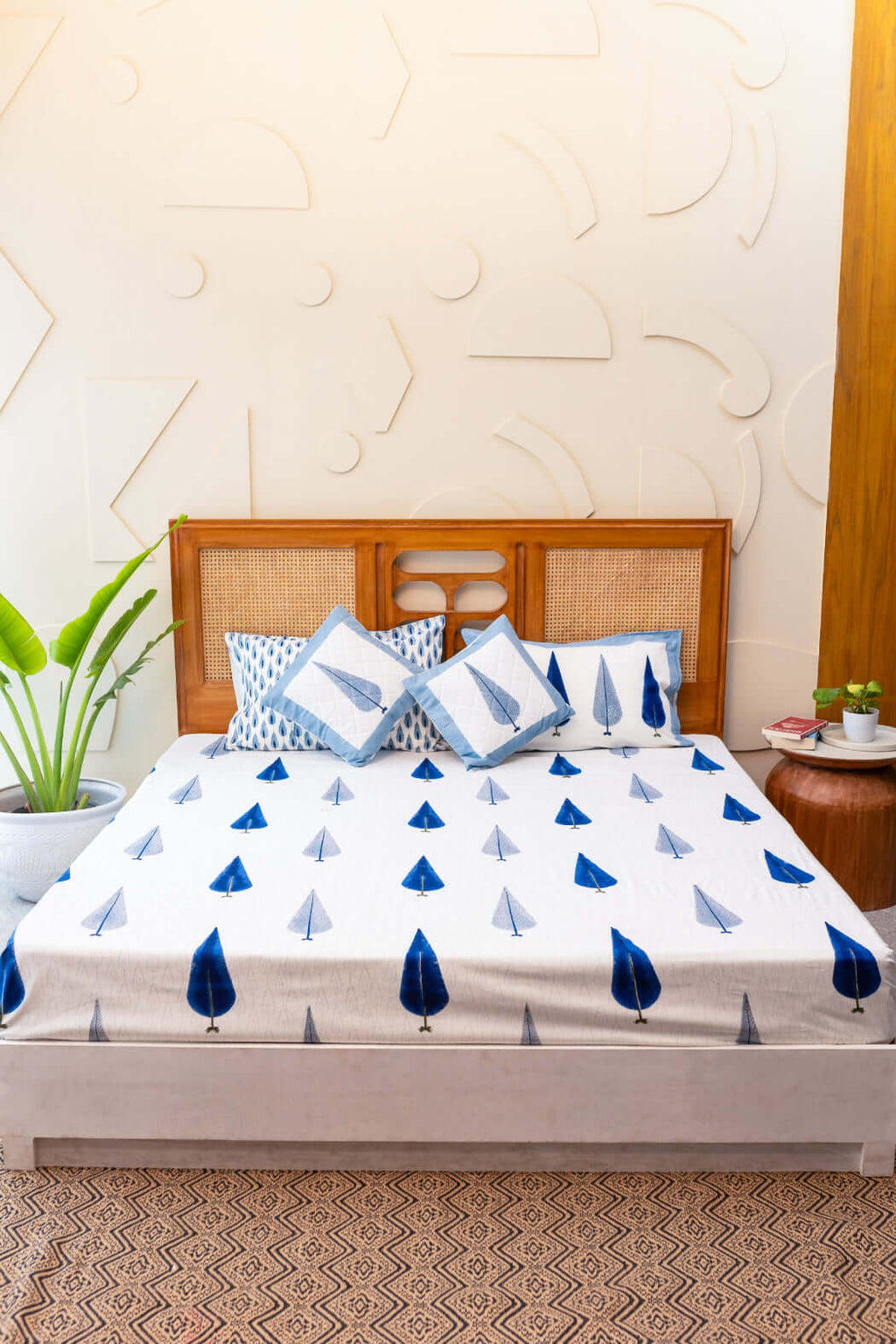 Whispers of Tradition | Sänglakan i Bomull med Handblocktryck | Elegant Design för Tidlös Komfort 0